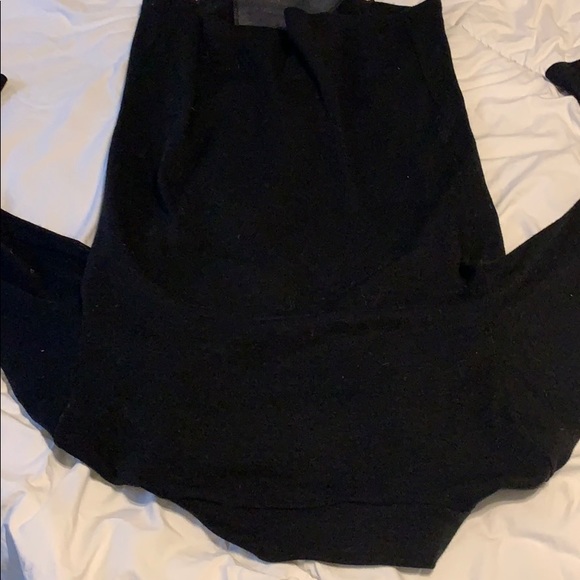 New never worn without tags sweater - Picture 3 of 3